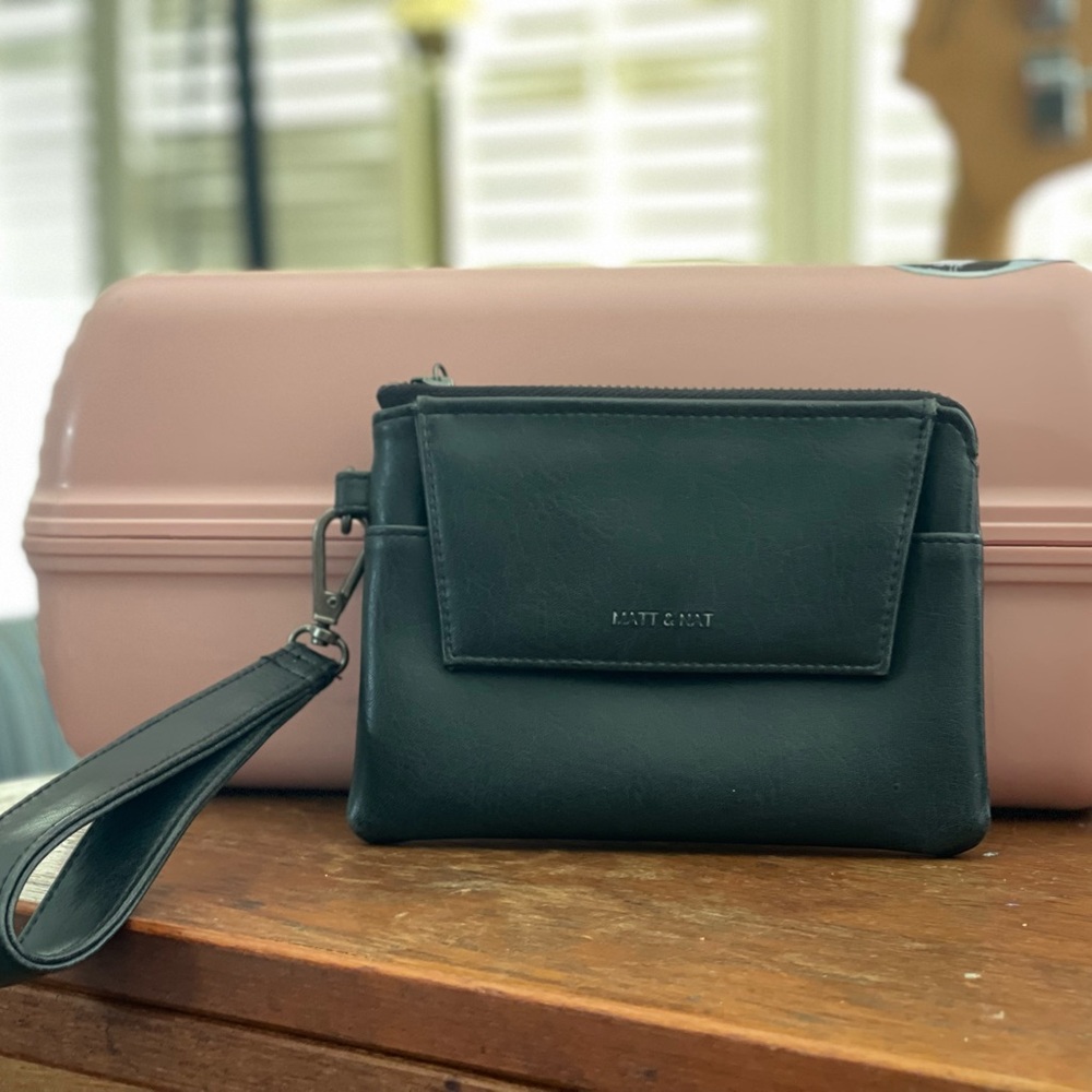 Matt & Nat Black Vegan Leather Wristlet